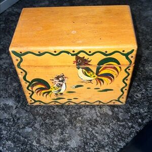 6x3.5x4 Hand-Painted Wooden Recipe Box with Rooster Design.